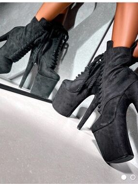 Hella Heels “All Tied Up” 8 inch babydoll